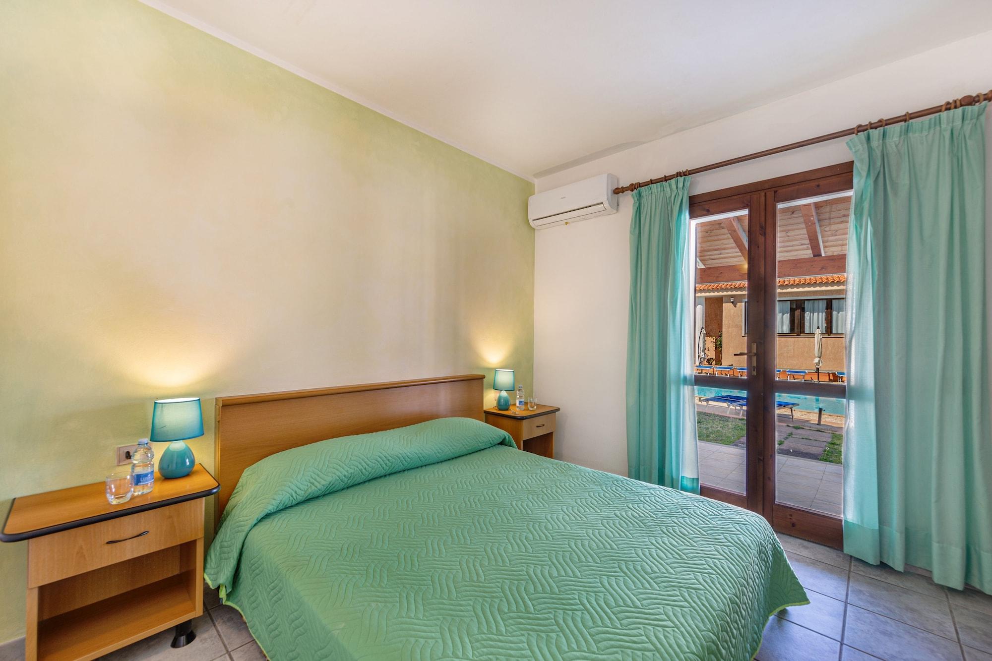 Marina Manna Hotel And Club Village Valledoria  Extérieur photo
