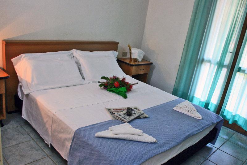 Marina Manna Hotel And Club Village Valledoria  Extérieur photo